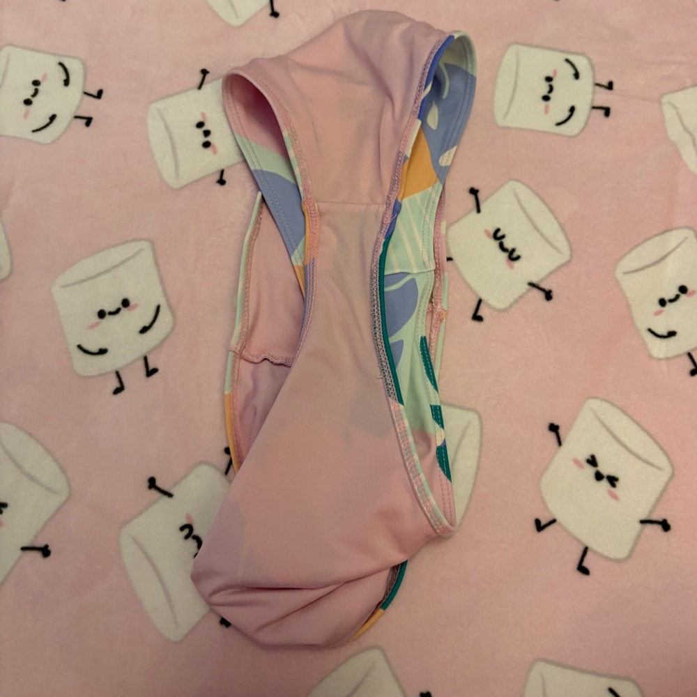 Small Women’s Forever 21 Bikini With High Waisted Bottoms - Picture 6 of 7